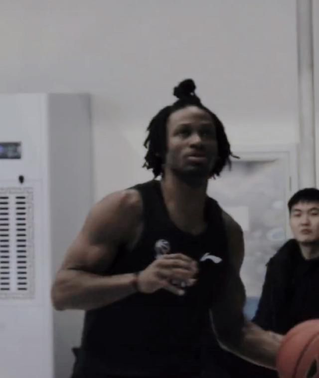 电梯里小妖精真紧高h